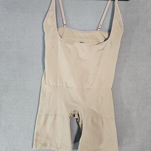 SKIMS Seamless Sculpt Mid Thigh Bodysuit Shapewear Clay Size Plus 3X